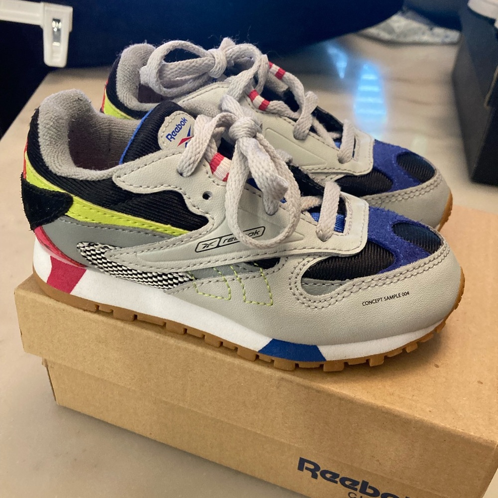 Reebok Kids Sneakers - Gray, Black, and Blue - Picture 2 of 6